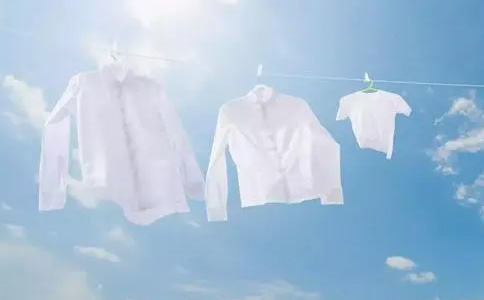 来年不留污渍不泛黄的衣物保养！夏天的衣服最后的洗涤很重要