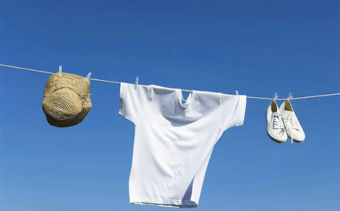 衣服上常见的几种污渍清洗方法，衣服上不同污渍不同的处理方式